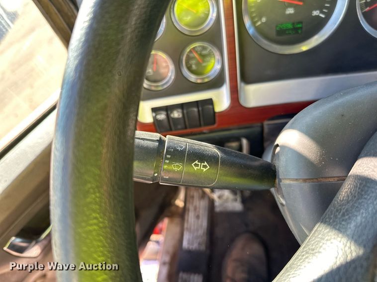 image for item DQ7415 2007 Kenworth  T800 dump truck