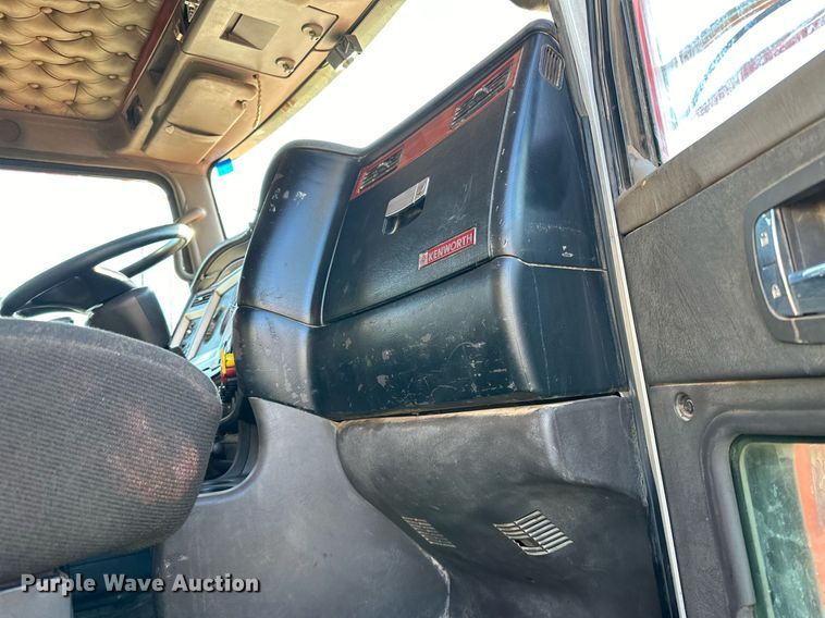 image for item DQ7415 2007 Kenworth  T800 dump truck