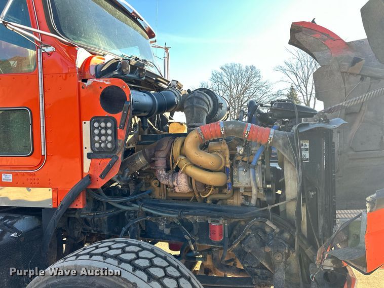 image for item DQ7415 2007 Kenworth  T800 dump truck