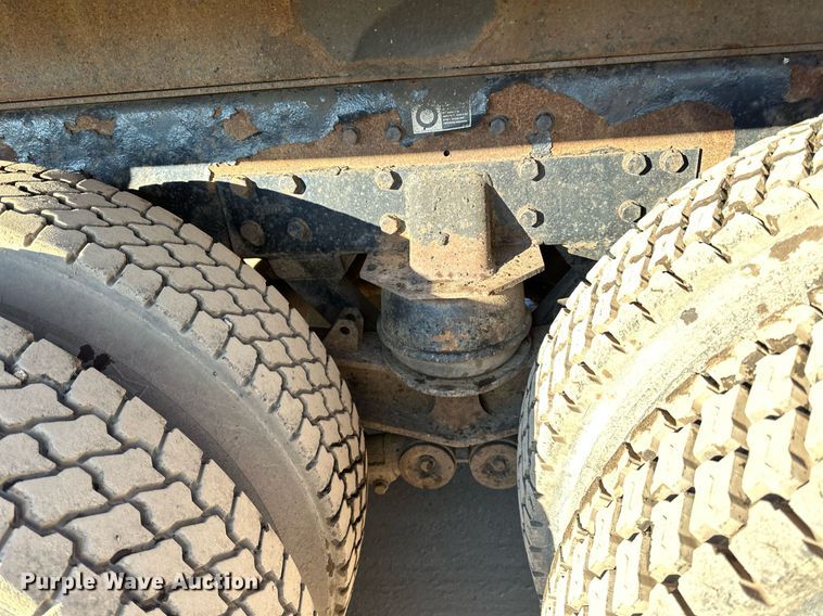 image for item DQ7415 2007 Kenworth  T800 dump truck