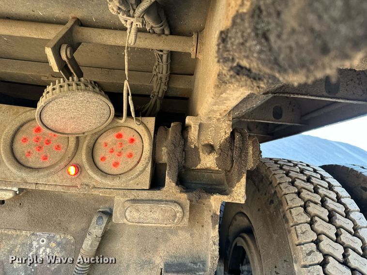 image for item DQ7415 2007 Kenworth  T800 dump truck