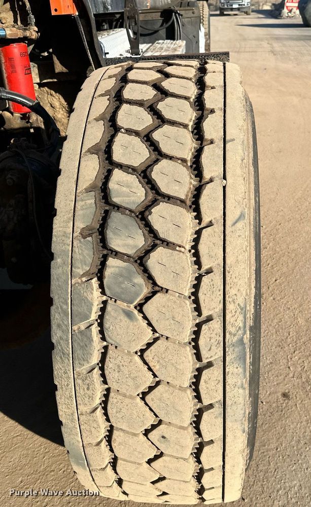 image for item DQ7415 2007 Kenworth  T800 dump truck