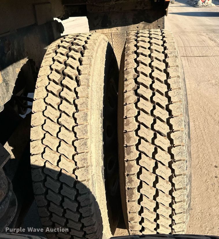 image for item DQ7415 2007 Kenworth  T800 dump truck