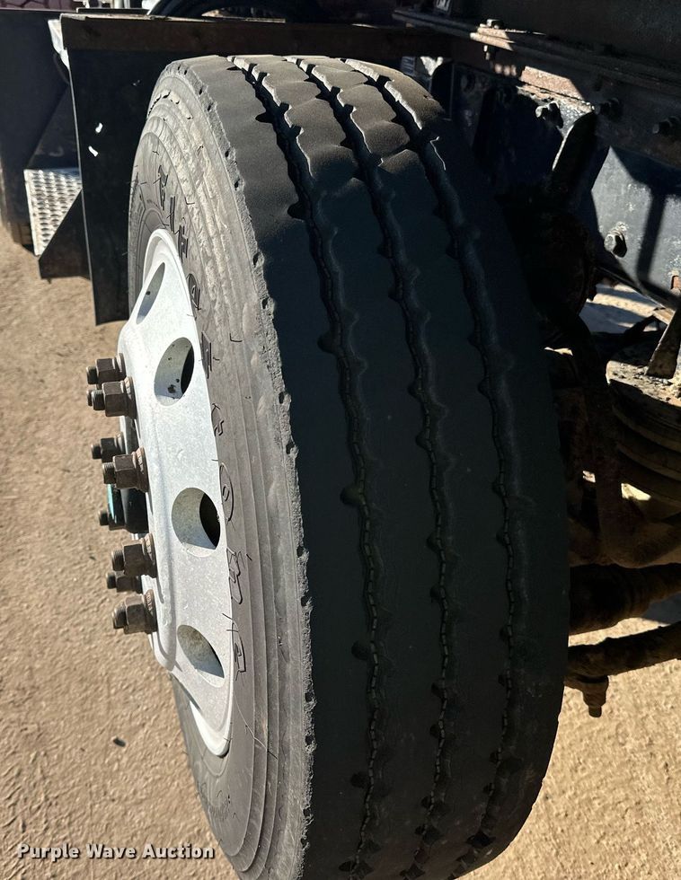 image for item DQ7415 2007 Kenworth  T800 dump truck