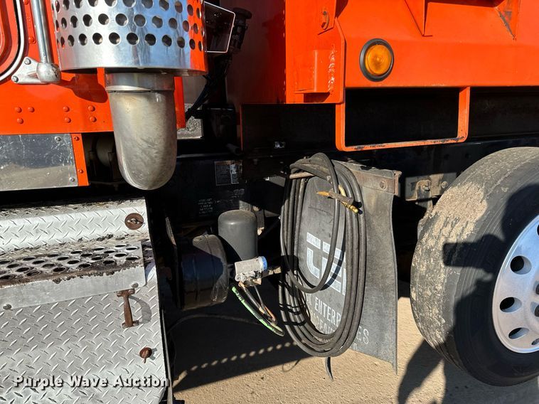 image for item DQ7416 2007 Kenworth  T800 dump truck