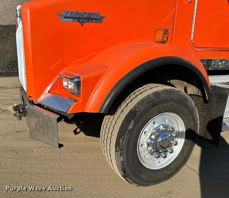 image for item DQ7416 2007 Kenworth  T800 dump truck