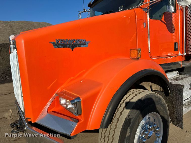 image for item DQ7416 2007 Kenworth  T800 dump truck