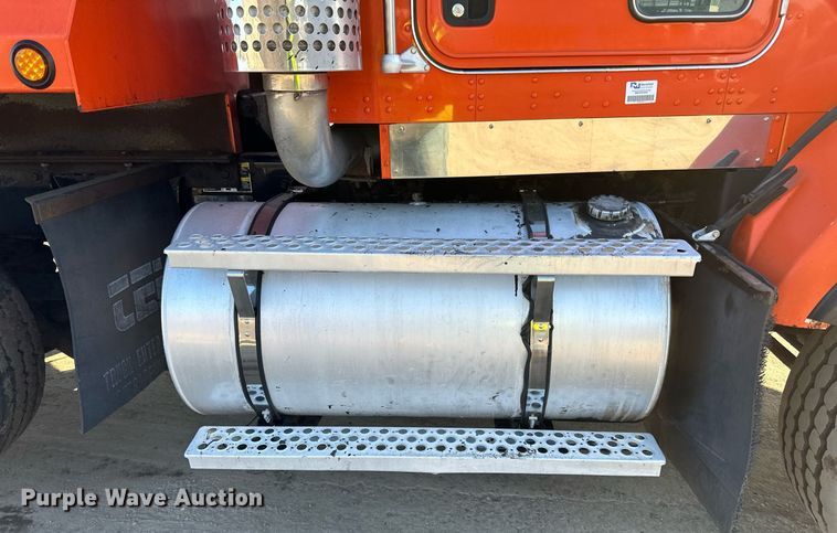 image for item DQ7416 2007 Kenworth  T800 dump truck