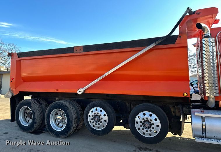 image for item DQ7416 2007 Kenworth  T800 dump truck