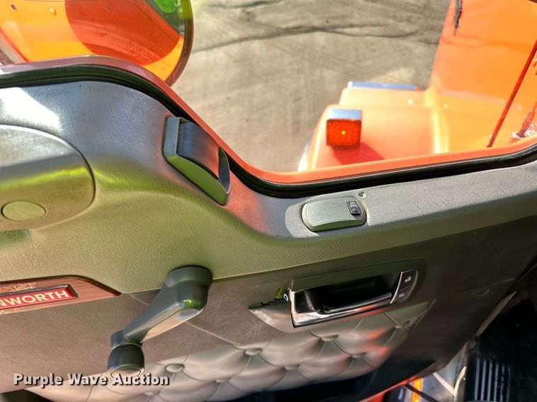 image for item DQ7416 2007 Kenworth  T800 dump truck