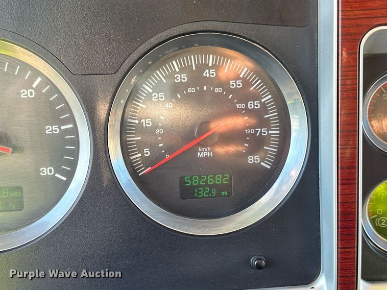 image for item DQ7416 2007 Kenworth  T800 dump truck