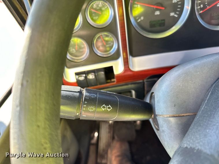 image for item DQ7416 2007 Kenworth  T800 dump truck