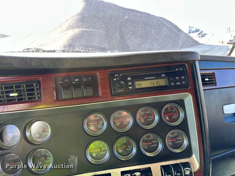 image for item DQ7416 2007 Kenworth  T800 dump truck