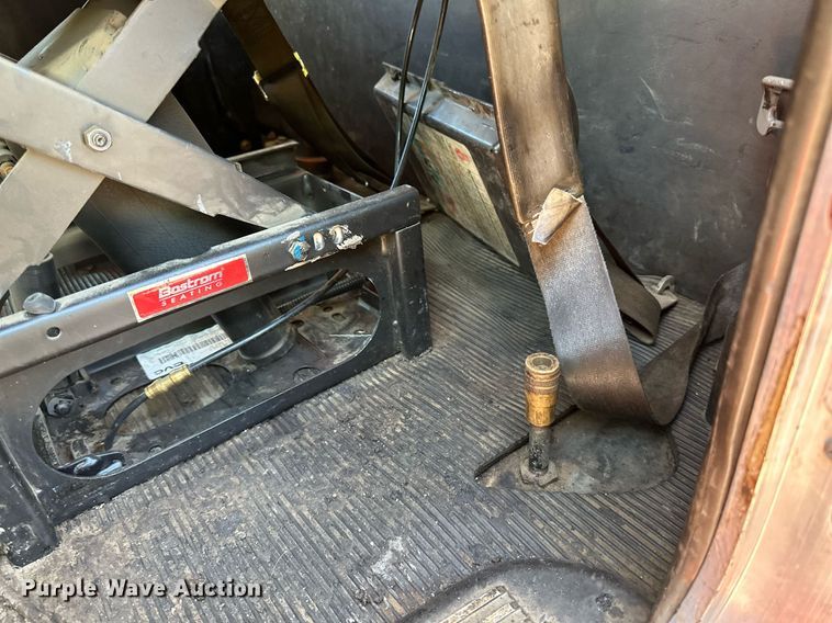 image for item DQ7416 2007 Kenworth  T800 dump truck