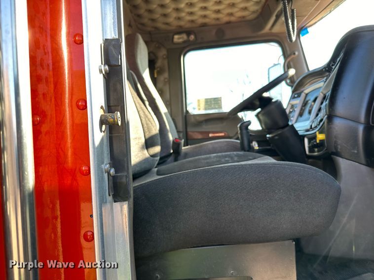 image for item DQ7416 2007 Kenworth  T800 dump truck