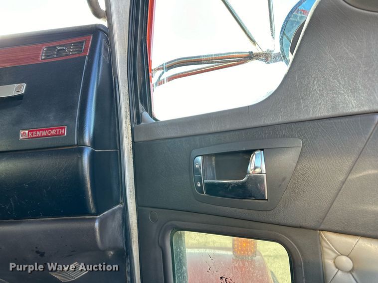 image for item DQ7416 2007 Kenworth  T800 dump truck