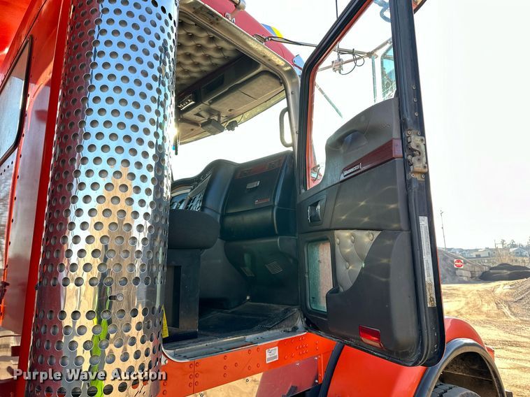 image for item DQ7416 2007 Kenworth  T800 dump truck