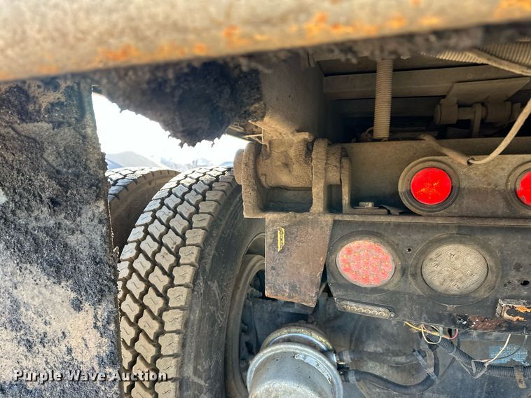 image for item DQ7416 2007 Kenworth  T800 dump truck