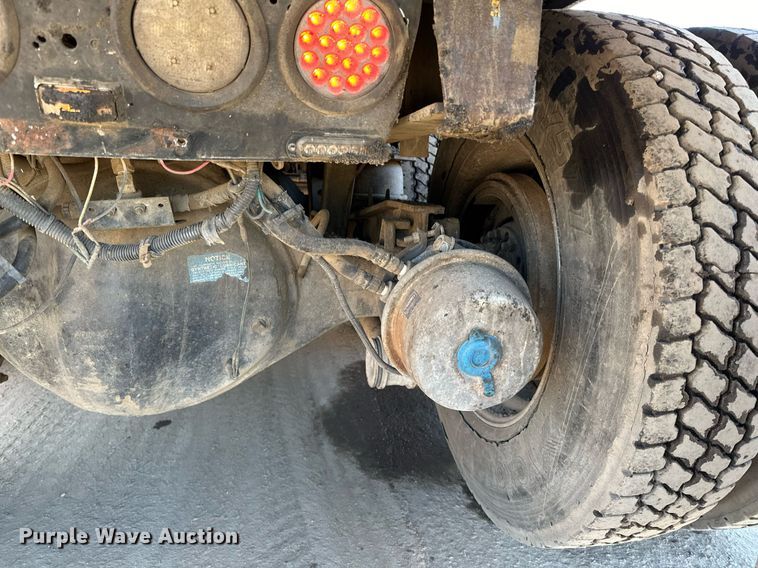 image for item DQ7416 2007 Kenworth  T800 dump truck