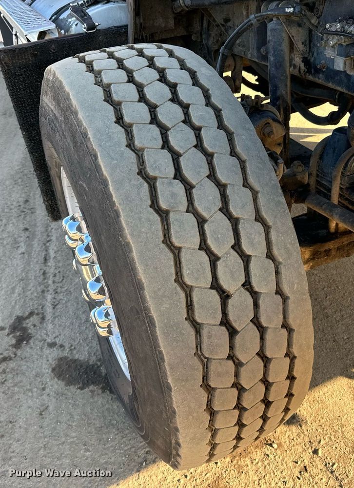 image for item DQ7416 2007 Kenworth  T800 dump truck