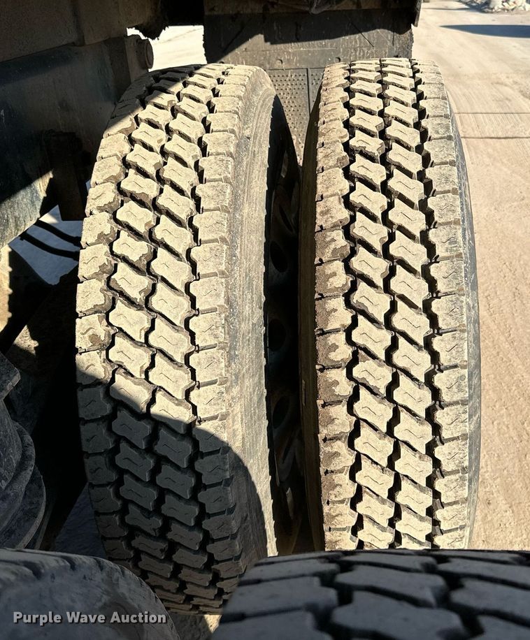 image for item DQ7416 2007 Kenworth  T800 dump truck