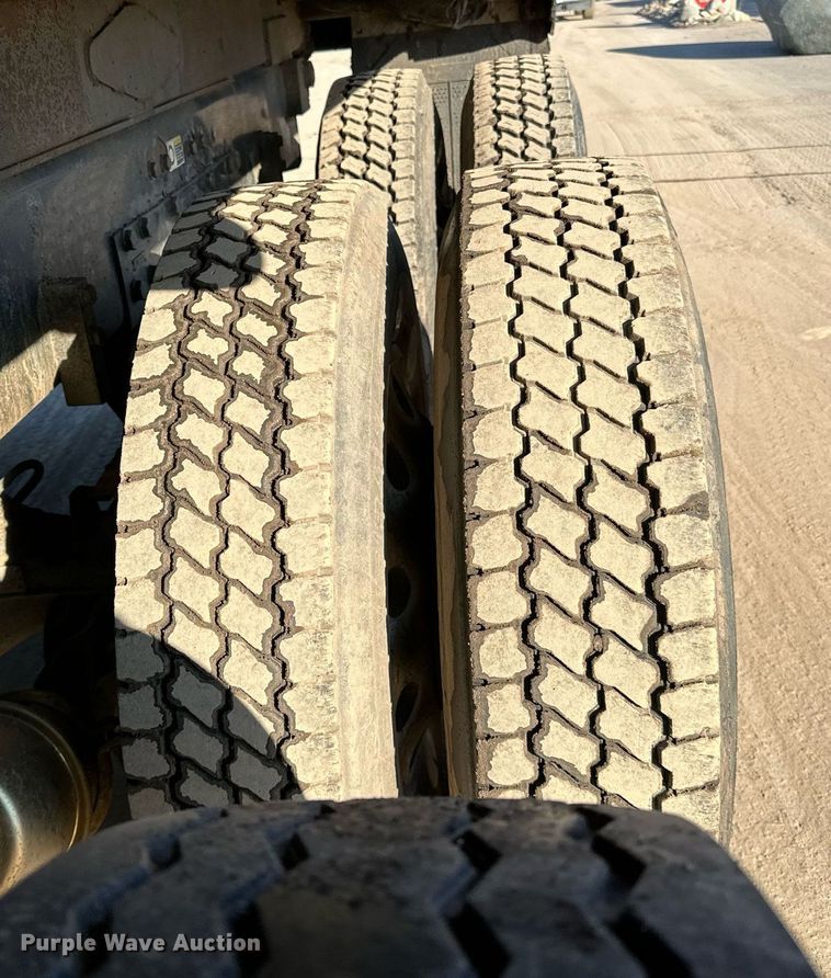 image for item DQ7416 2007 Kenworth  T800 dump truck