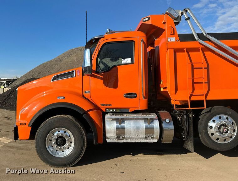 image for item DQ7417 2021 Kenworth  T880 dump truck