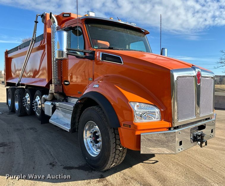 image for item DQ7417 2021 Kenworth  T880 dump truck