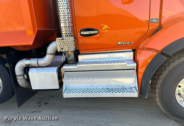 image for item DQ7417 2021 Kenworth  T880 dump truck