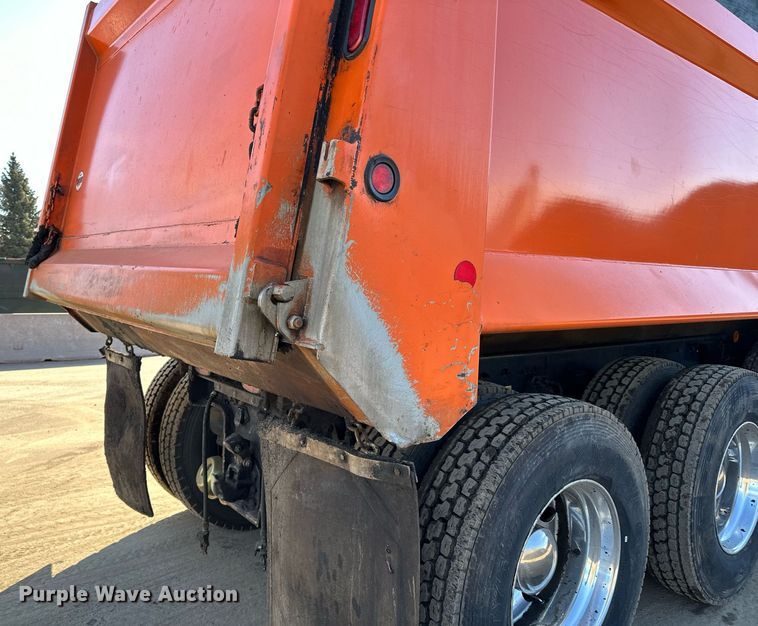 image for item DQ7417 2021 Kenworth  T880 dump truck