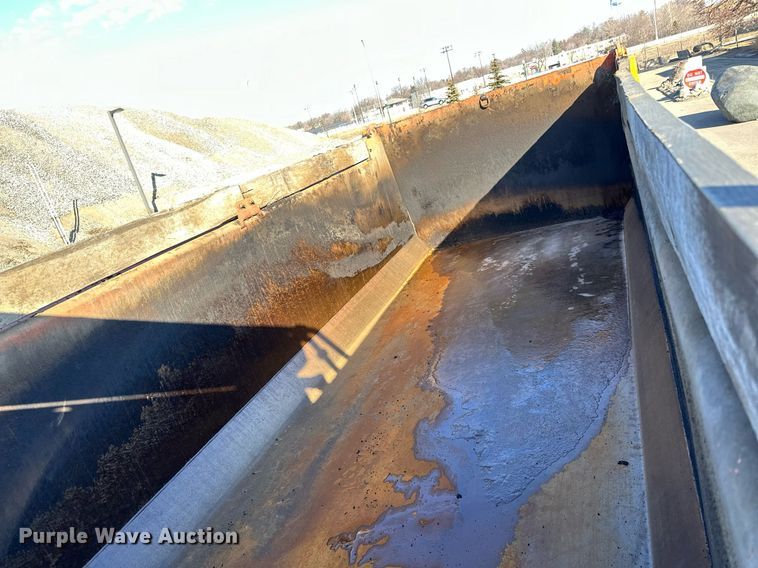 image for item DQ7417 2021 Kenworth  T880 dump truck