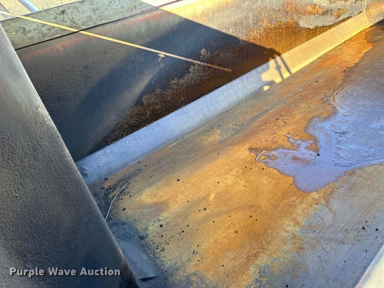 image for item DQ7417 2021 Kenworth  T880 dump truck