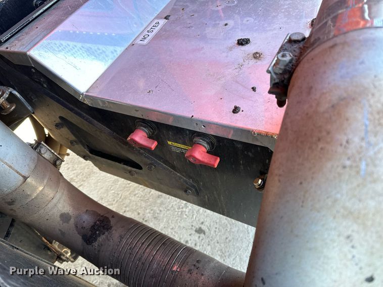 image for item DQ7417 2021 Kenworth  T880 dump truck