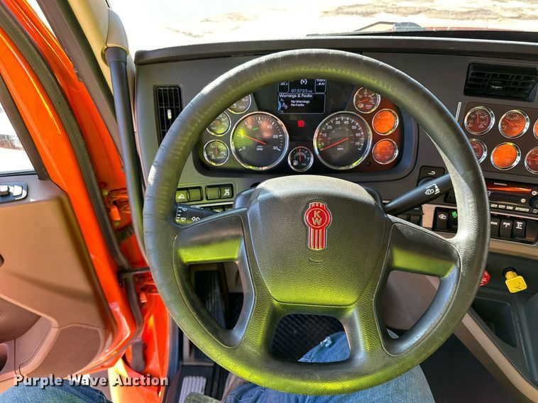 image for item DQ7417 2021 Kenworth  T880 dump truck