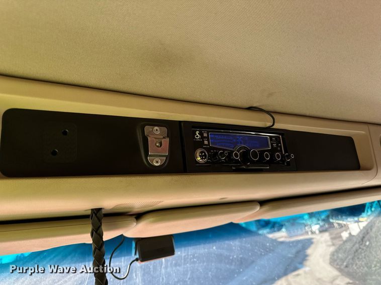 image for item DQ7417 2021 Kenworth  T880 dump truck