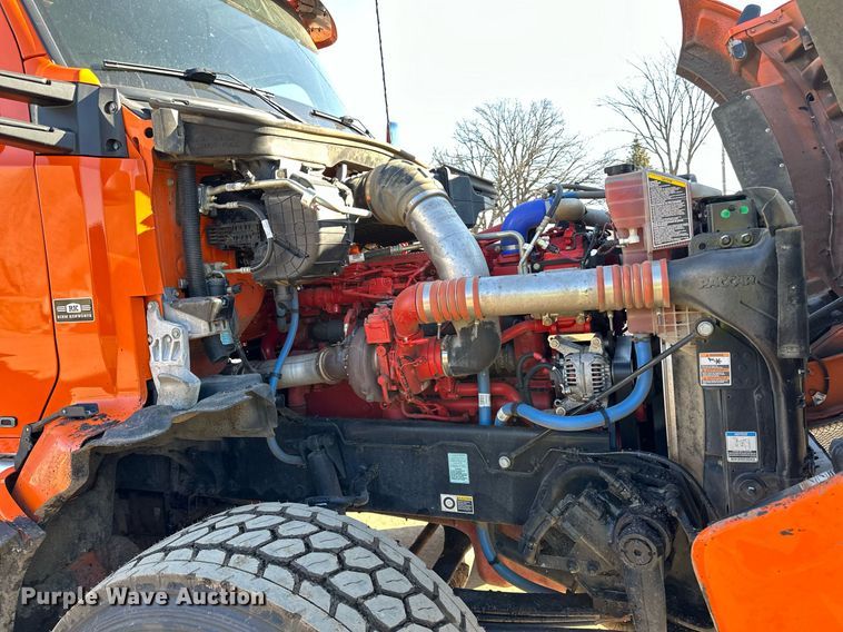 image for item DQ7417 2021 Kenworth  T880 dump truck