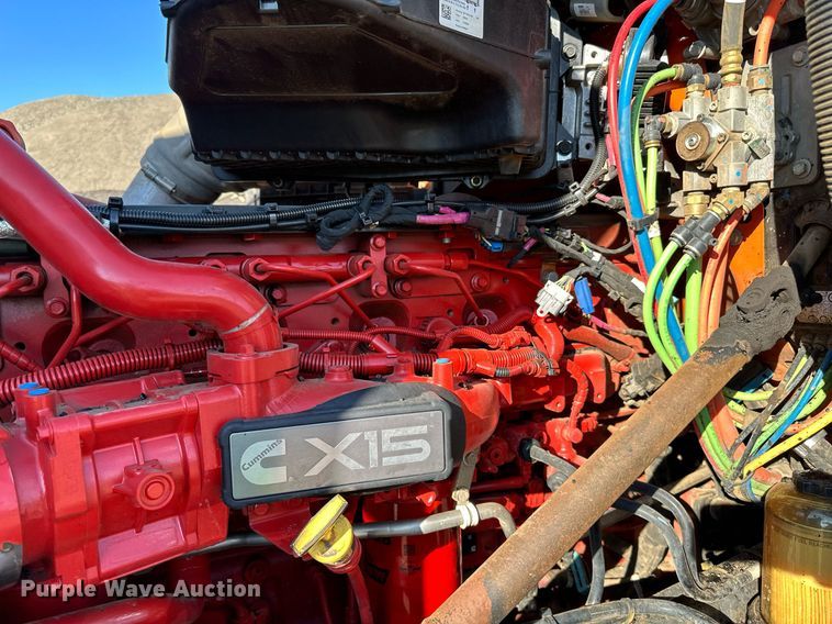 image for item DQ7417 2021 Kenworth  T880 dump truck