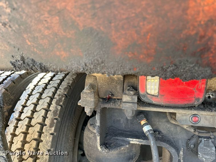 image for item DQ7417 2021 Kenworth  T880 dump truck