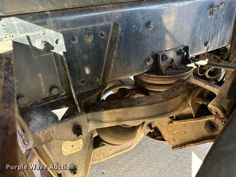 image for item DQ7417 2021 Kenworth  T880 dump truck