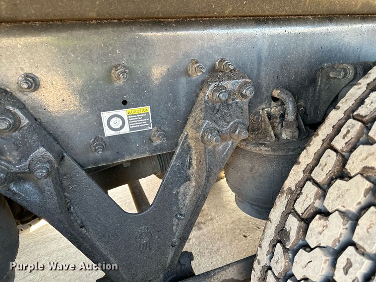 image for item DQ7417 2021 Kenworth  T880 dump truck