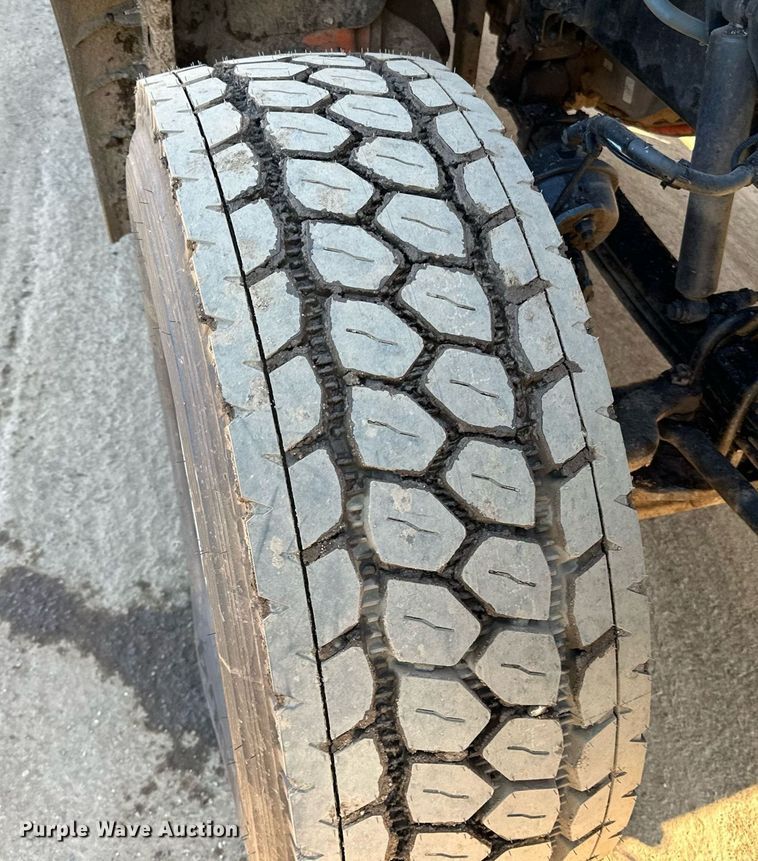 image for item DQ7417 2021 Kenworth  T880 dump truck