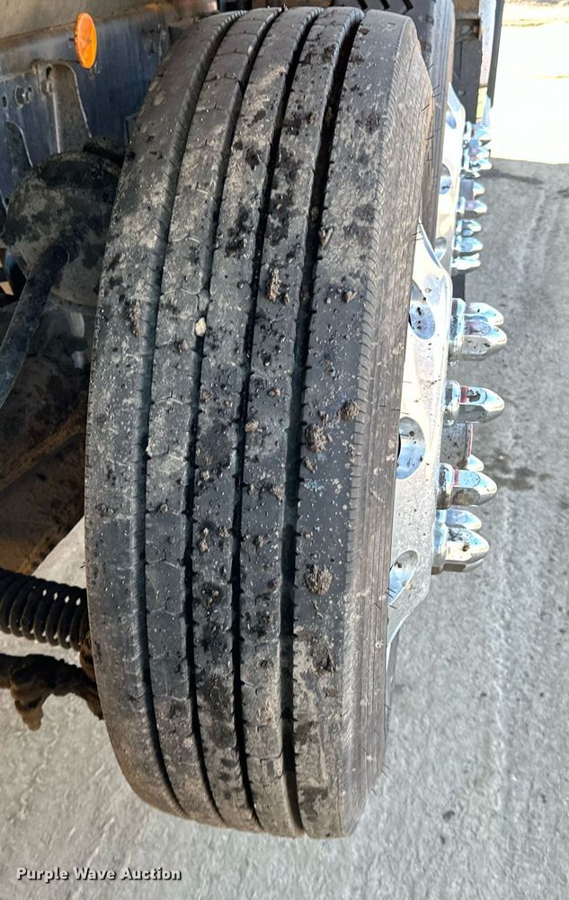 image for item DQ7417 2021 Kenworth  T880 dump truck