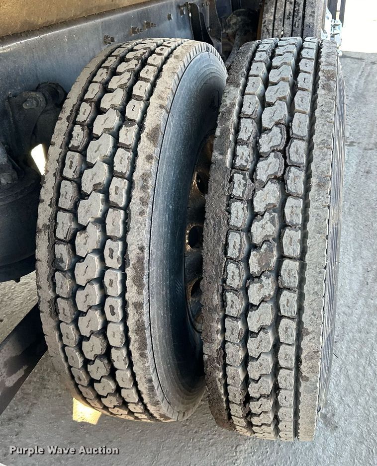 image for item DQ7417 2021 Kenworth  T880 dump truck