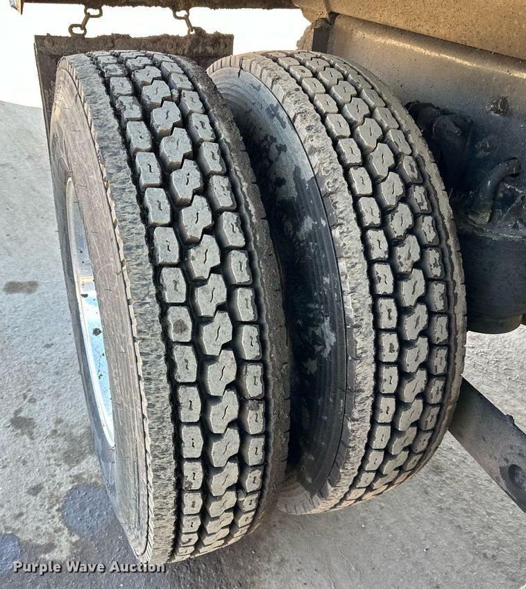 image for item DQ7417 2021 Kenworth  T880 dump truck