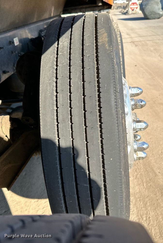 image for item DQ7417 2021 Kenworth  T880 dump truck