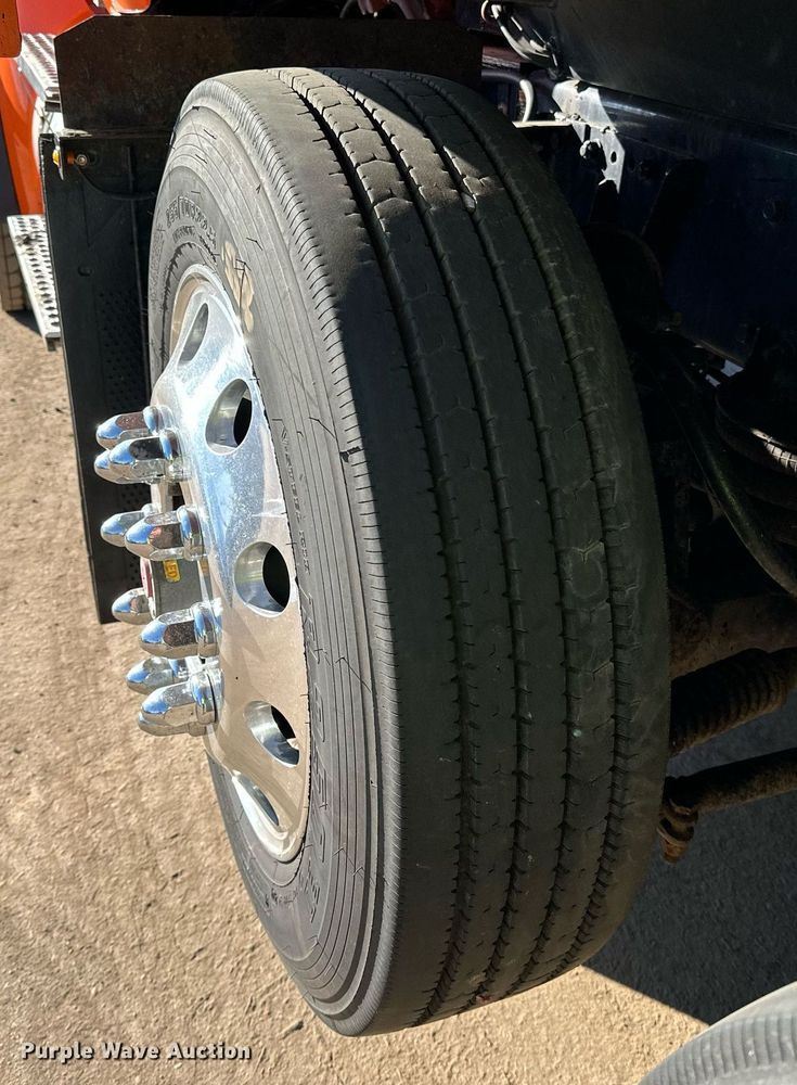 image for item DQ7417 2021 Kenworth  T880 dump truck