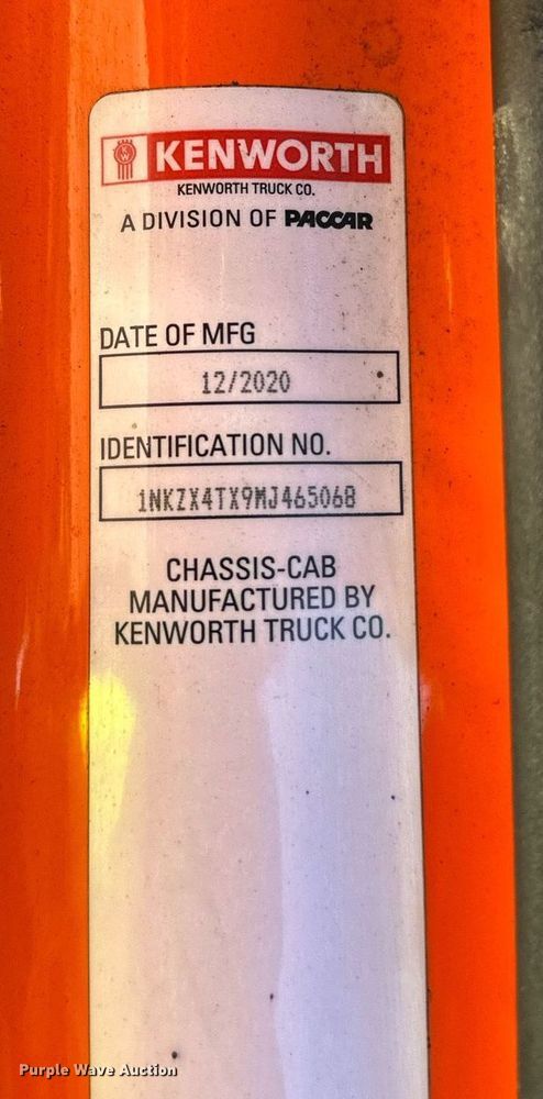 image for item DQ7417 2021 Kenworth  T880 dump truck