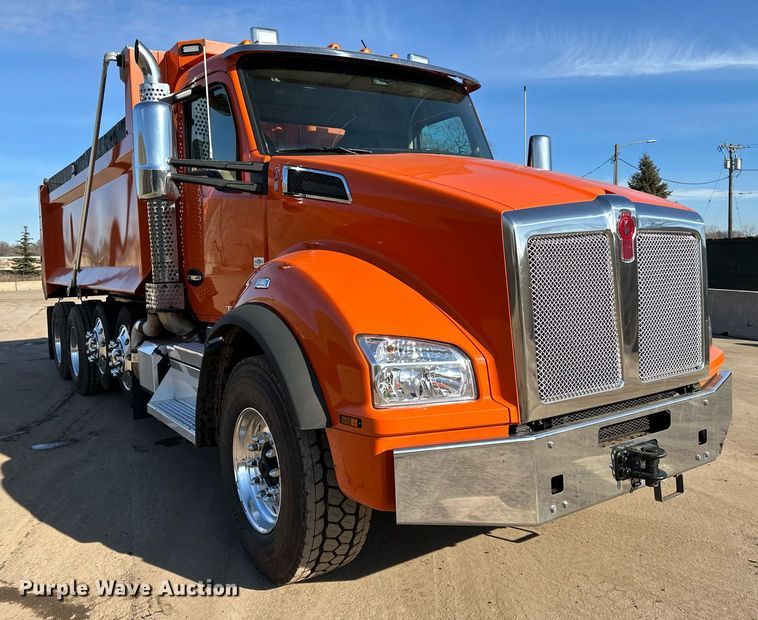 image for item DQ7418 2021 Kenworth  T880 dump truck