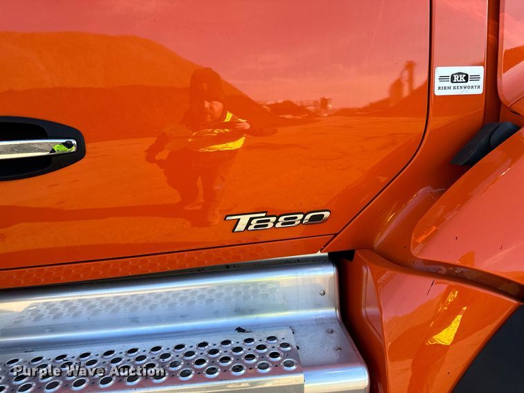 image for item DQ7418 2021 Kenworth  T880 dump truck