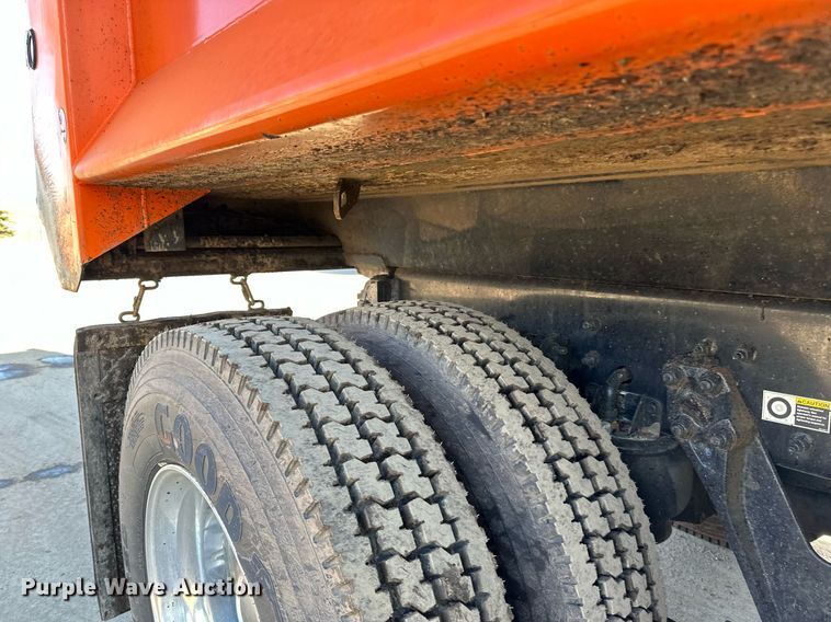 image for item DQ7418 2021 Kenworth  T880 dump truck